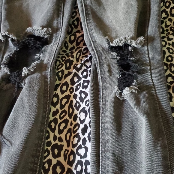 Pants - Picture 2 of 3